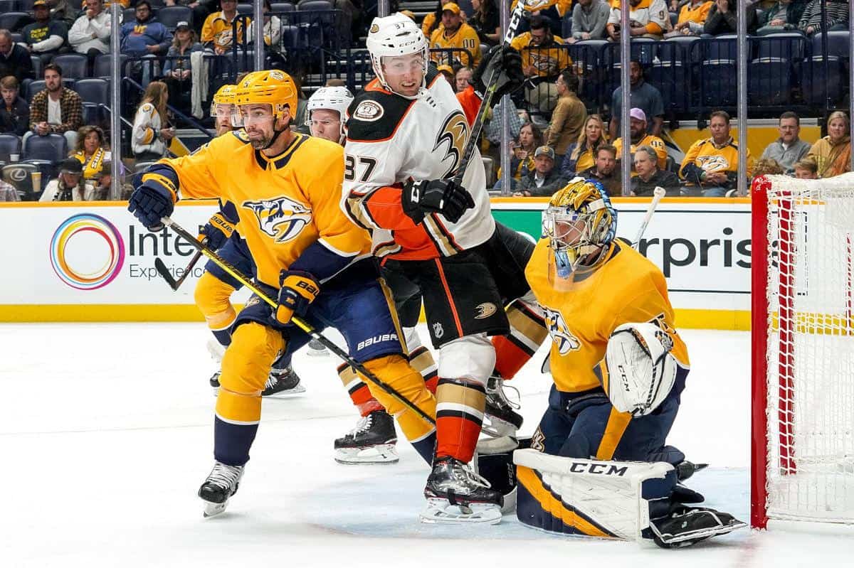 NHL Hockey Betting: Chicago Blackhawks at Nashville Predators