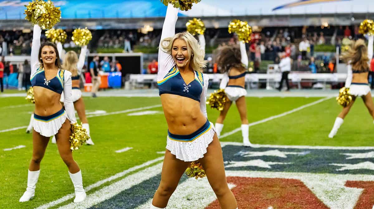 Chargers Host Vikings Hoping To Build Momentum
