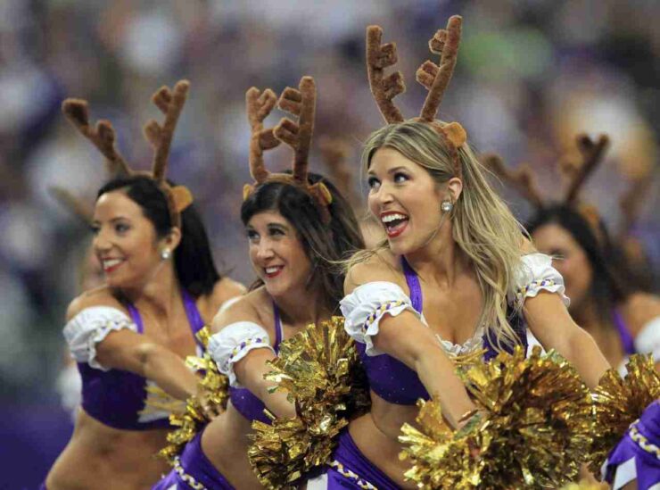 Vikings Host Packers On Monday Night With NFC North At Stake