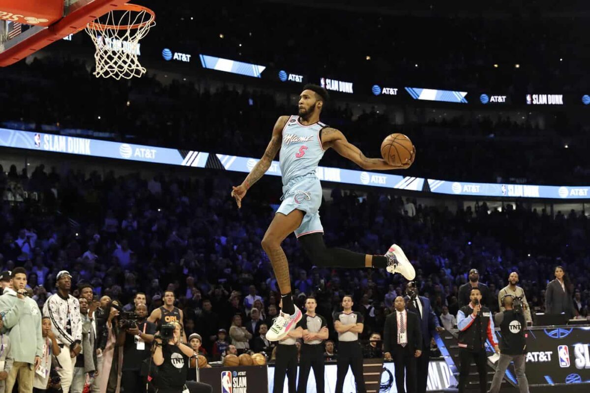 Jones Jr. Wins a Controversial Dunk Contest
