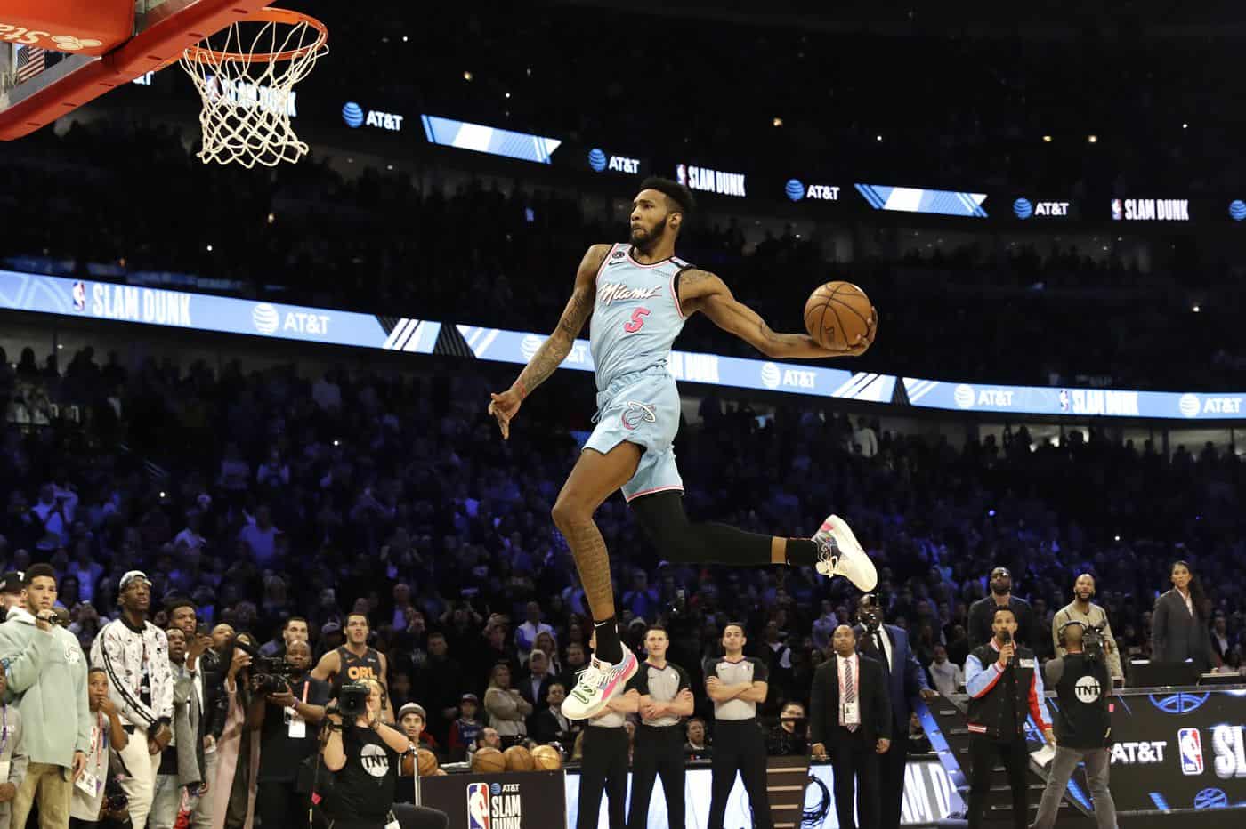 Jones Jr. Wins a Controversial Dunk Contest
