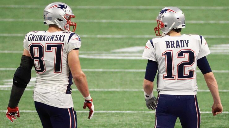 Gronk Comes out of Retirement, Will Join Brady for Title Hunt in Tampa