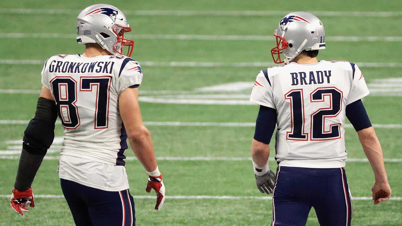 Gronk Comes out of Retirement, Will Join Brady for Title Hunt in Tampa