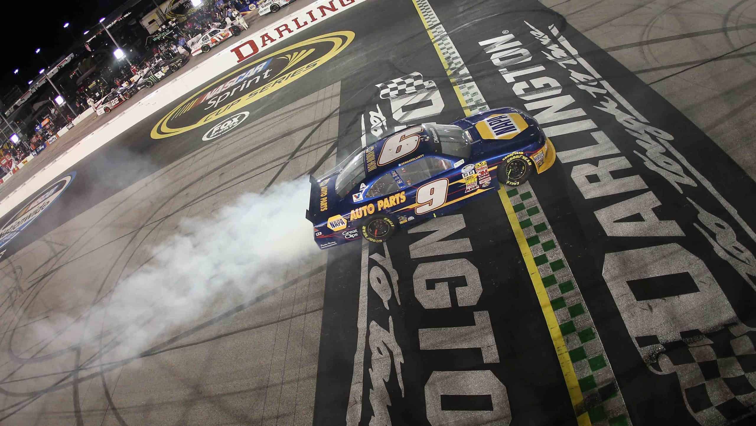 NASCAR Returns on May 17 At Darlington
