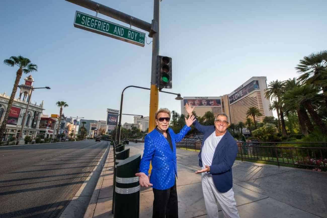 Entrance Road At The Mirage Renamed To Honor Siegfried & Roy