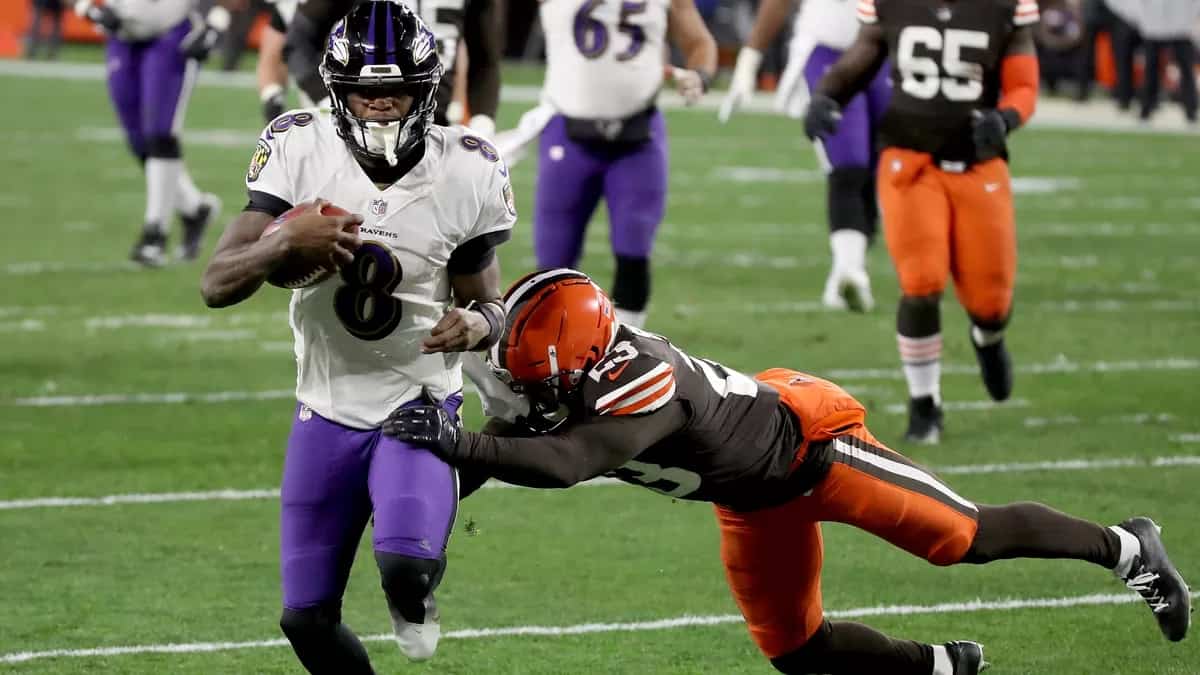 Week 14 NFL Betting Sees Plenty Of Unders And A Crazy MNF Finish