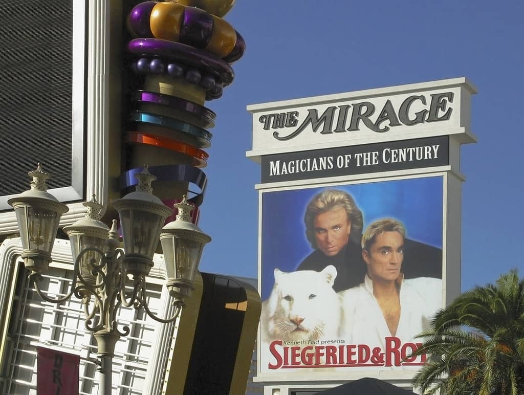 Las Vegas Entertainment Legend Siegfried Fischbacher Dead At 81