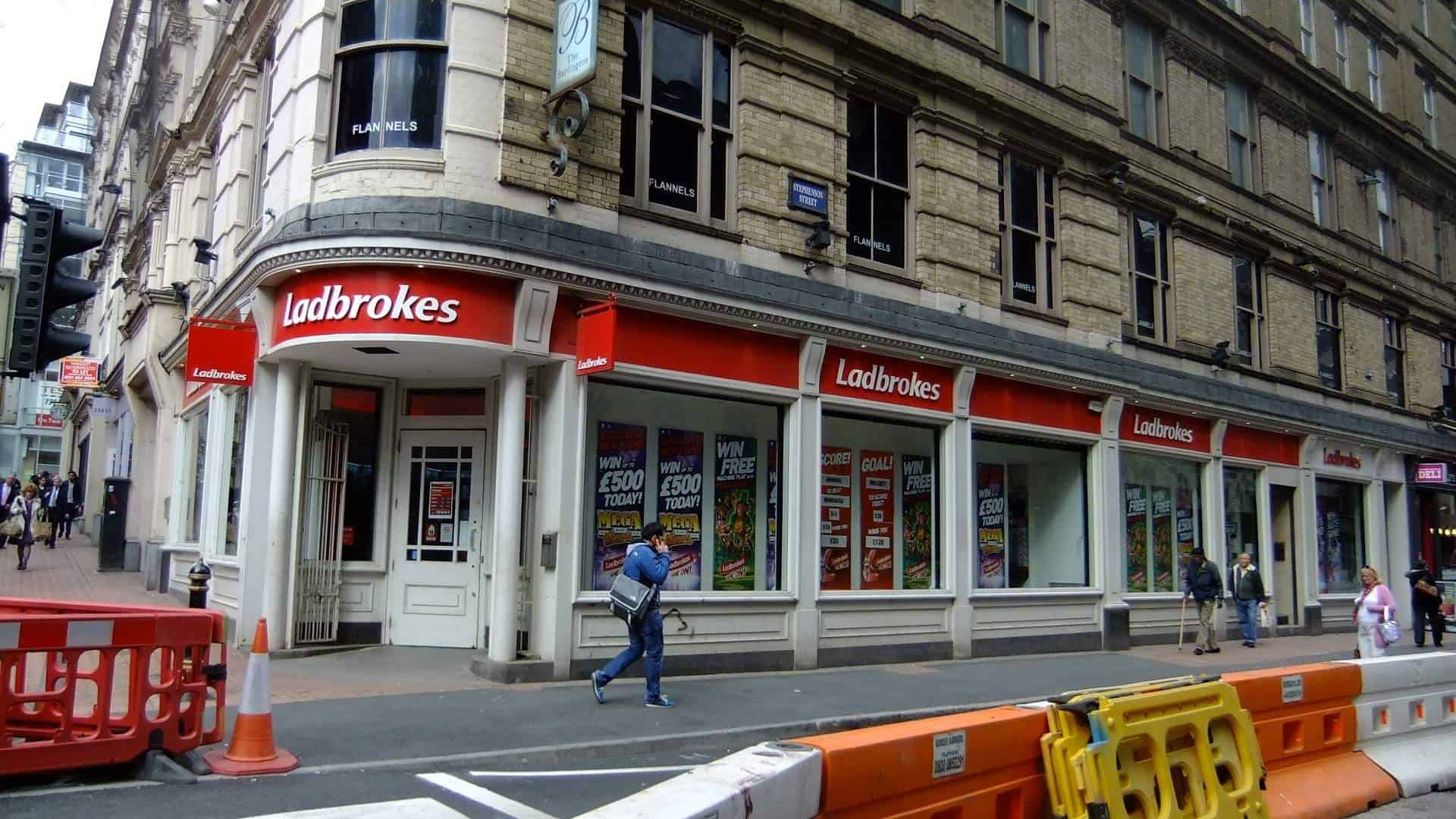 Ladbrokes, William Hill Not Expecting More UK Retail Shop Closures
