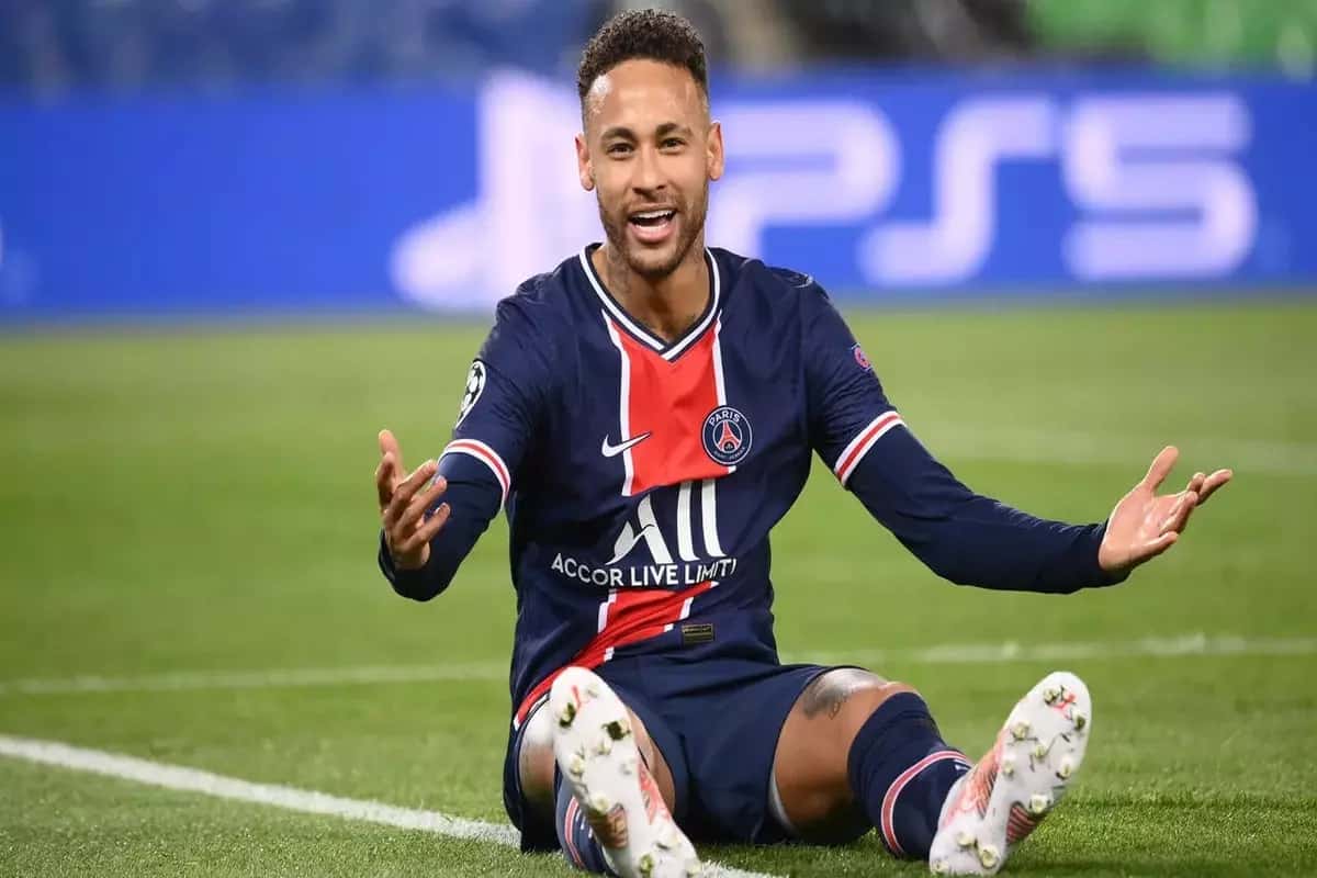 Bible Toting Lunatic Breaks Into Soccer Star Neymar’s Paris Home