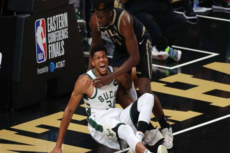 Bucks Dodge A Bullet With Giannis Antetokounmpo Knee Injury