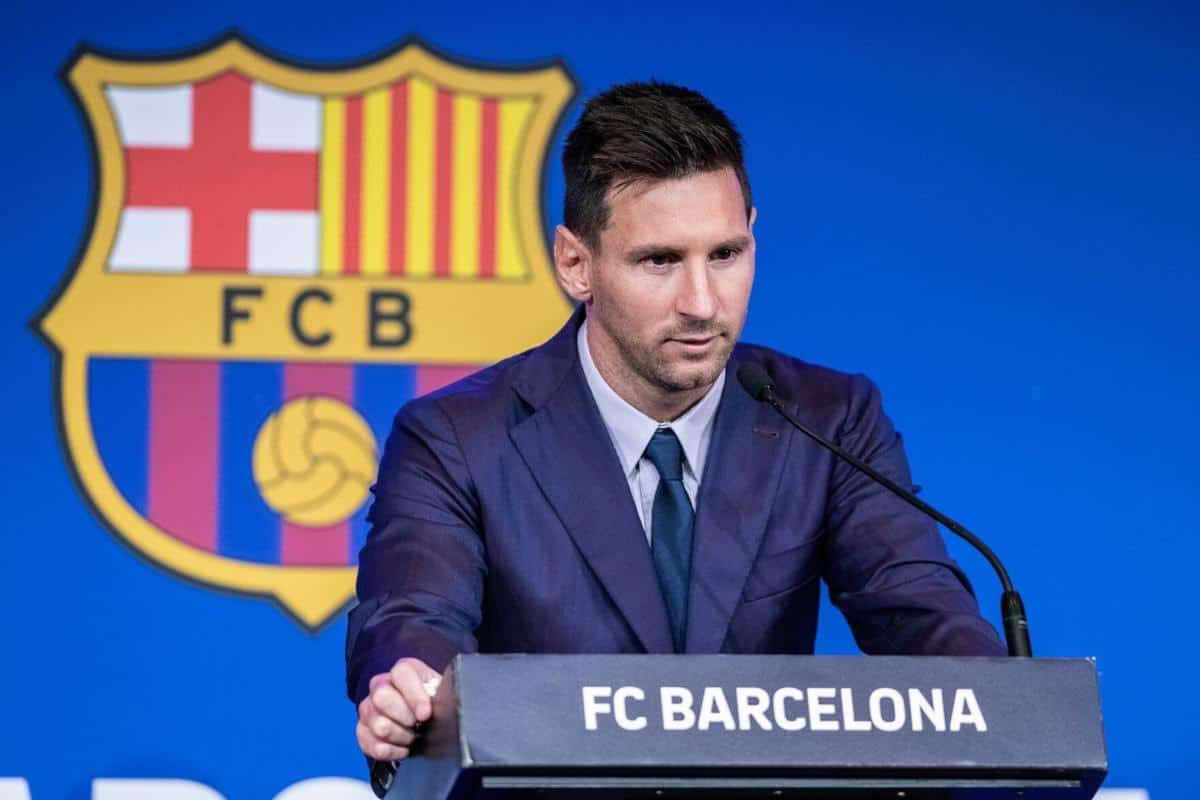 Lionel Messi Expected To Sign With Paris Saint-Germain