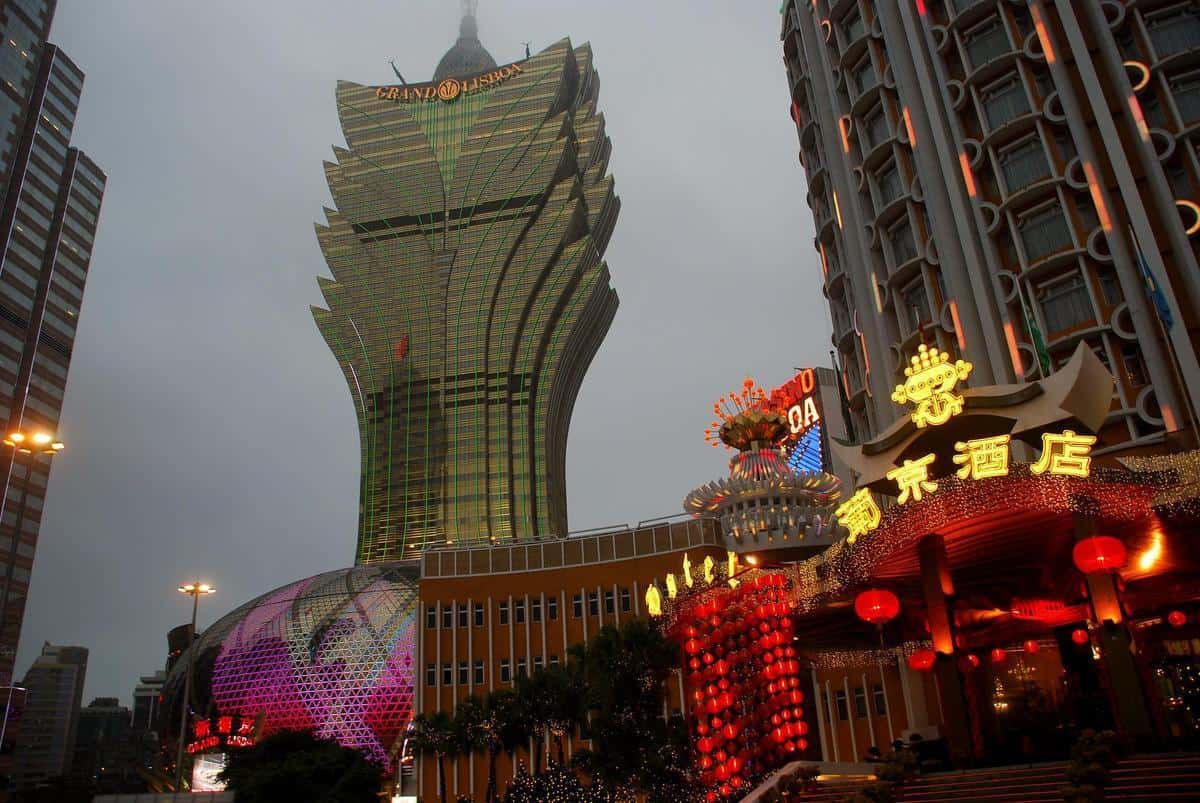 Macau Casinos Will Once Again Shut Down Due To COVID Outbreak