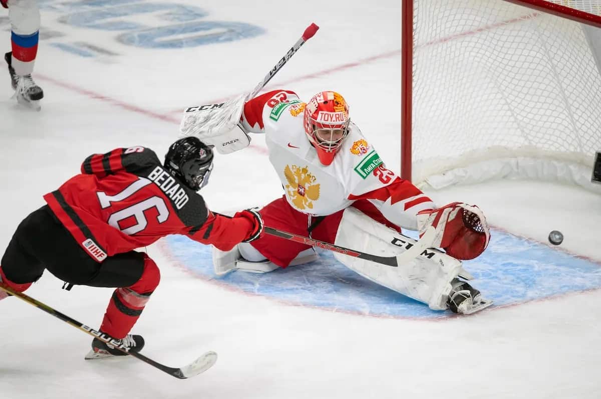 Connor Bedard Favored To Win 2023-2024 NHL Rookie Of The Year Award