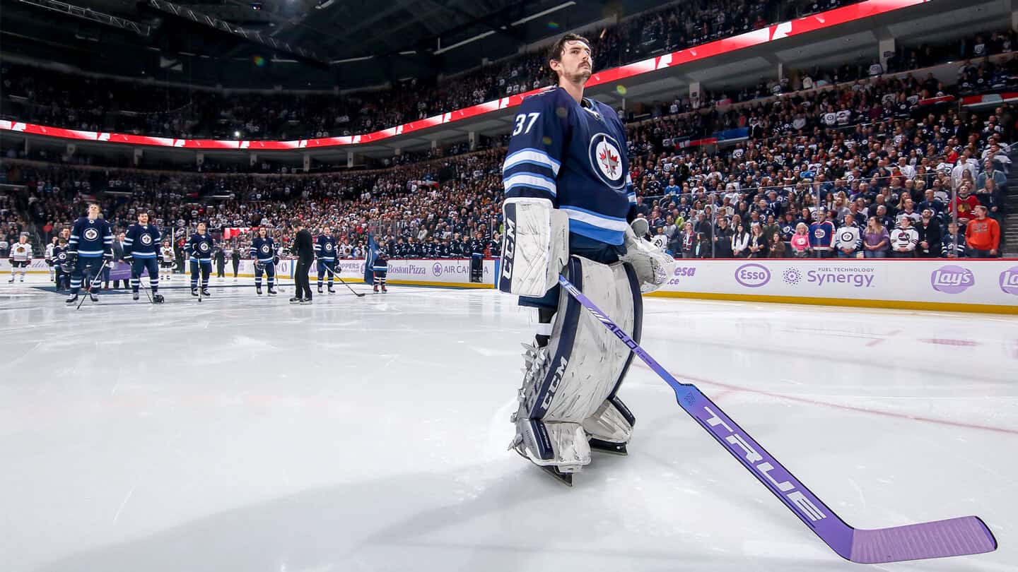 Hellebuyck, Shesterkin Favorites to Win Vezina