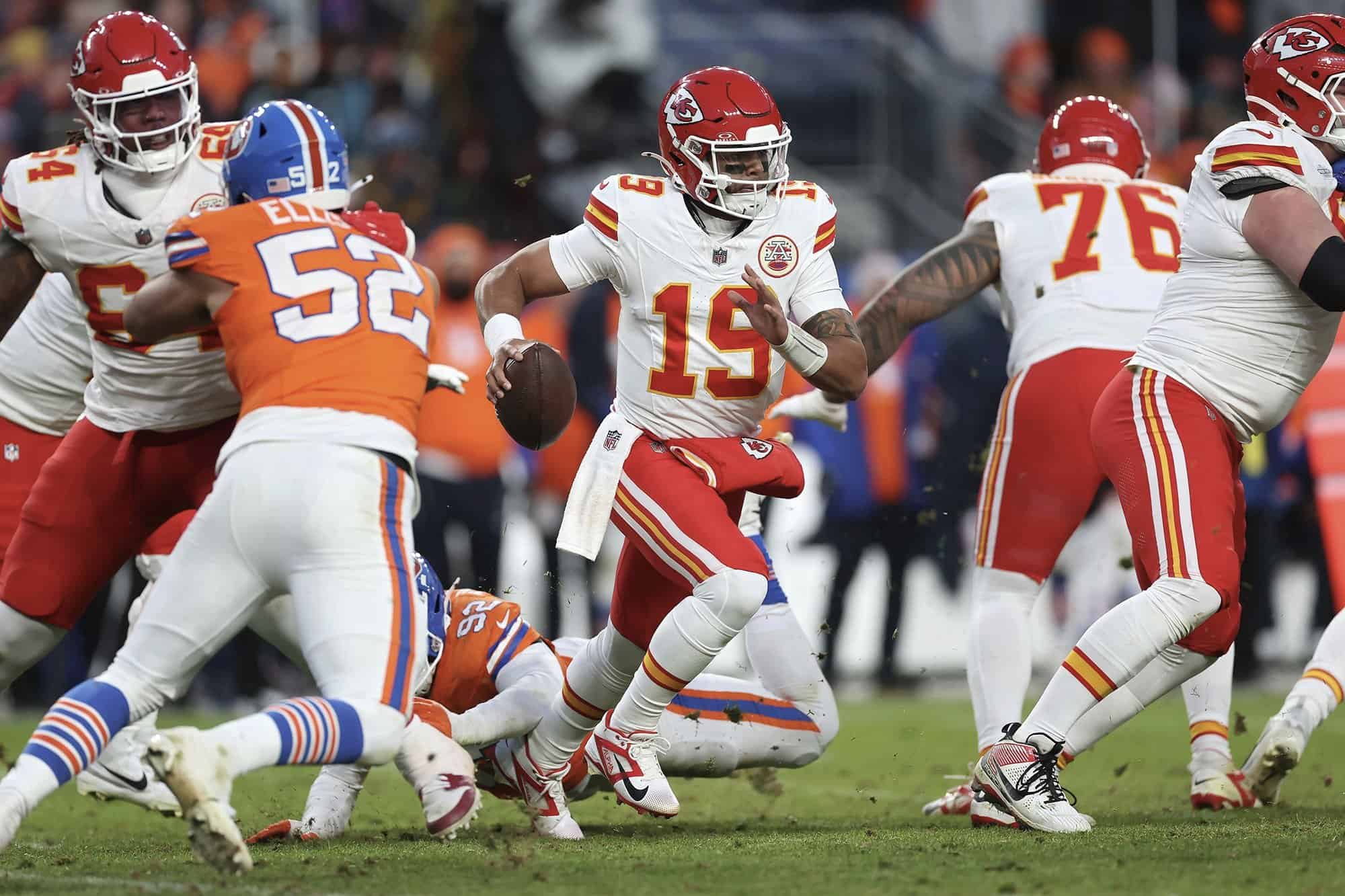 Texans Take on Chiefs in Divisional Round: Odds, Spread, Total
