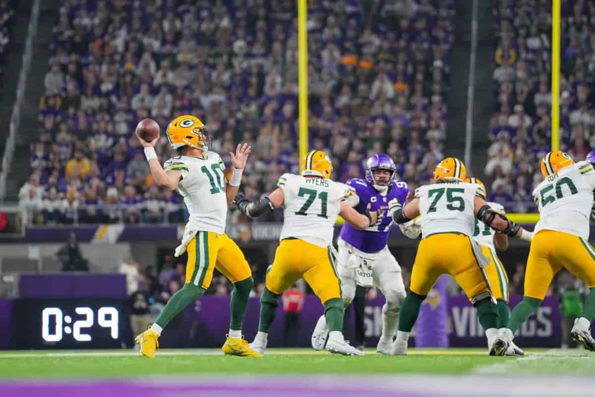 Packers to Play Starters vs Bears, But for How Much of the Game?
