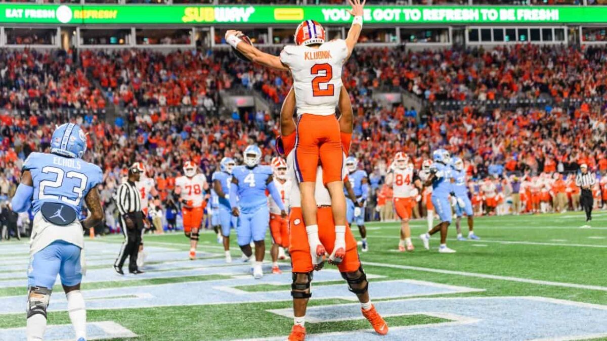 Early Odds for 2025 Heisman Trophy, Quarterbacks Lead the Way
