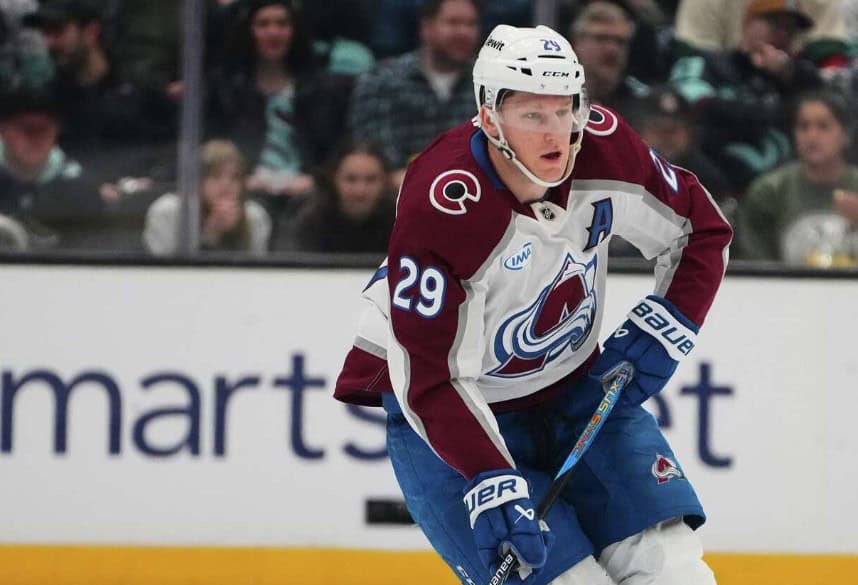 NHL Awards Heat Check—Tightening Races and Wire-to-Wire Locks